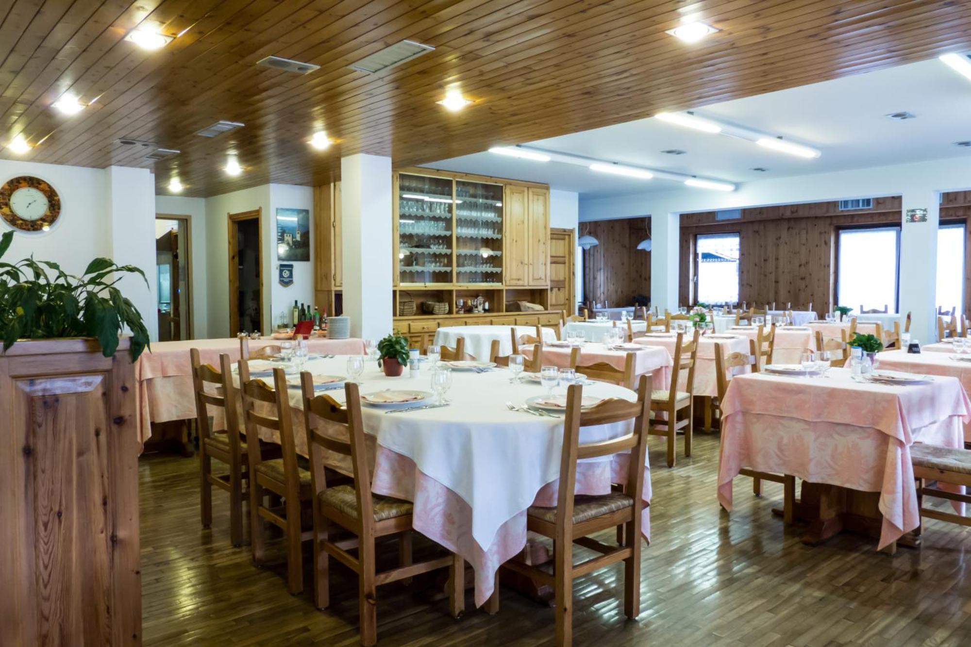 Hotel Valdotain Villeneuve Ngoại thất bức ảnh
