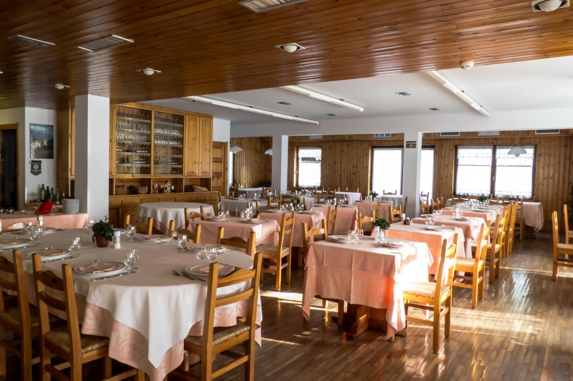 Hotel Valdotain Villeneuve Ngoại thất bức ảnh