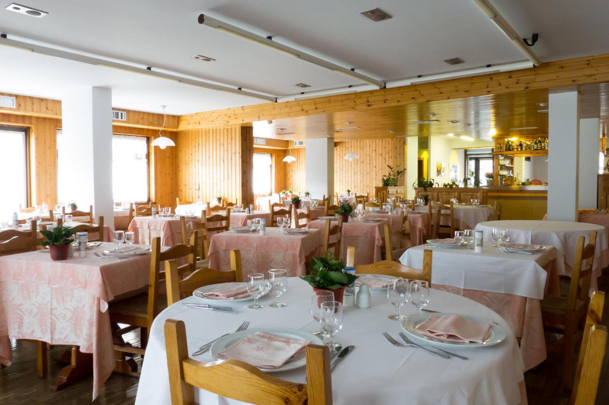 Hotel Valdotain Villeneuve Ngoại thất bức ảnh