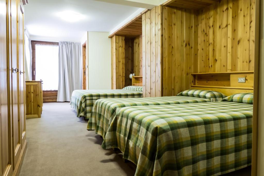 Hotel Valdotain Villeneuve Phòng bức ảnh