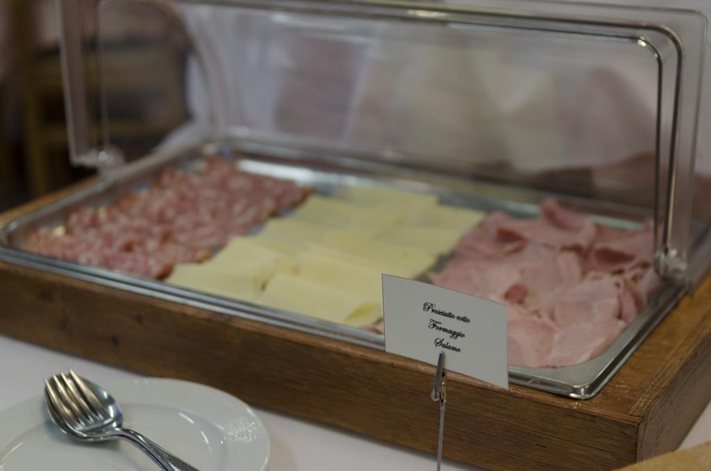 Hotel Valdotain Villeneuve Ngoại thất bức ảnh
