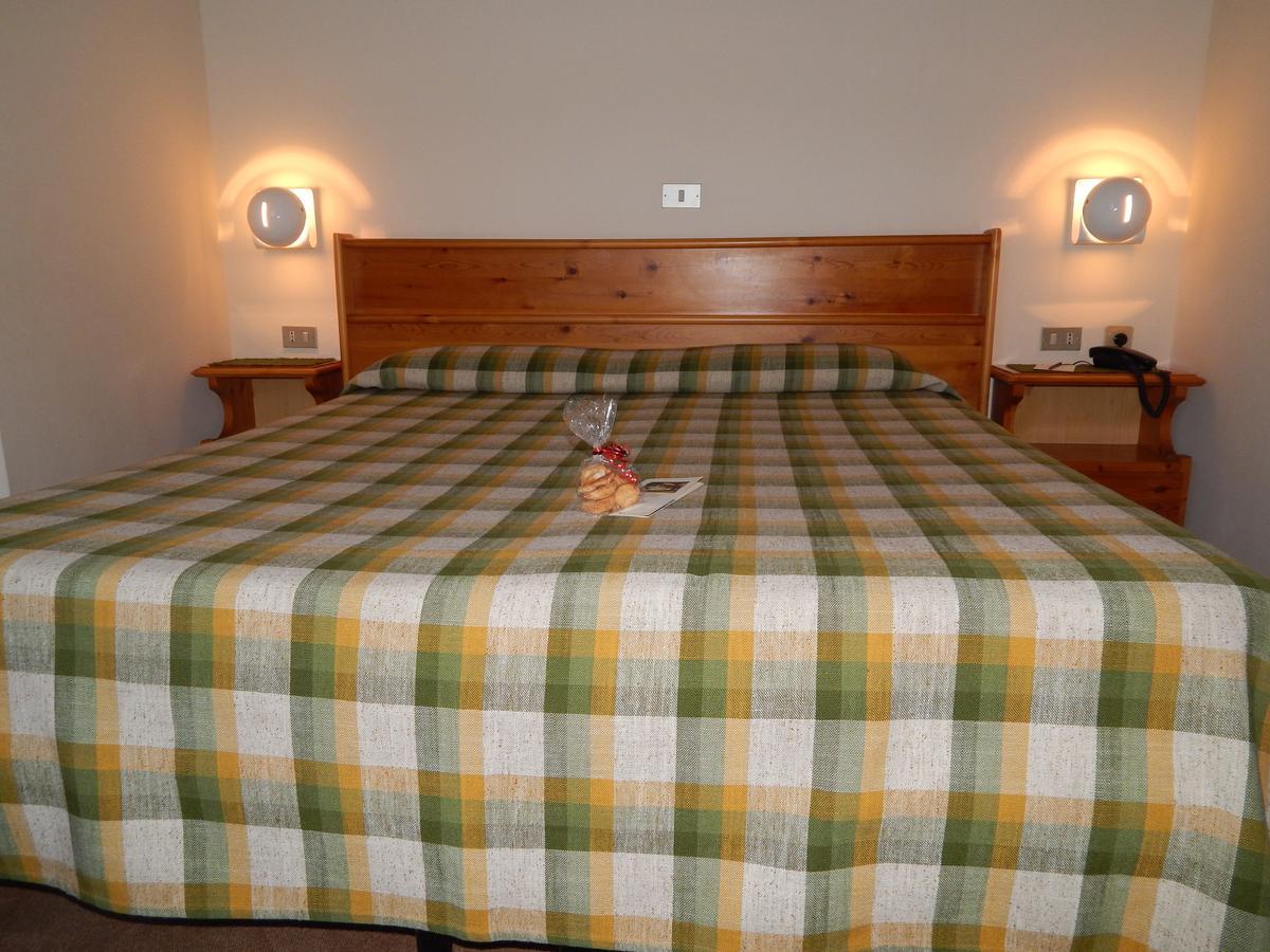 Hotel Valdotain Villeneuve Ngoại thất bức ảnh