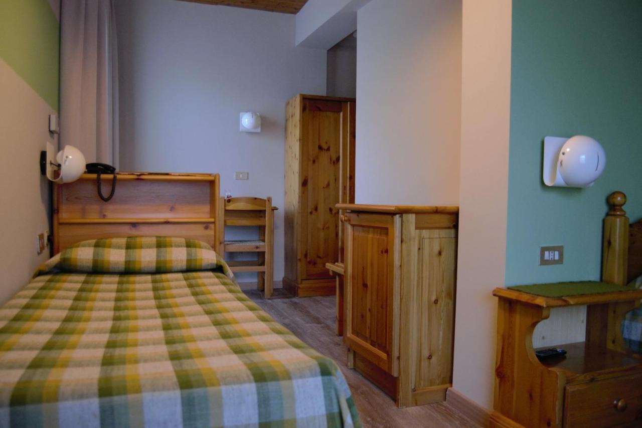 Hotel Valdotain Villeneuve Ngoại thất bức ảnh