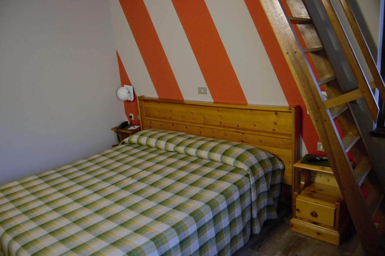 Hotel Valdotain Villeneuve Ngoại thất bức ảnh